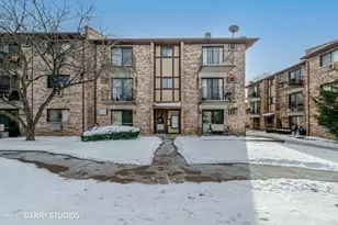 340 Klein Creek Ct, Carol Stream, IL 60188 - Photo 1