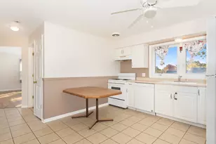 10548 Mason Ave, Chicago Ridge, IL 60415 - Photo 9