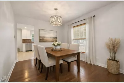 2235 Cheshire Drive, Aurora, IL 60502 - Photo 3