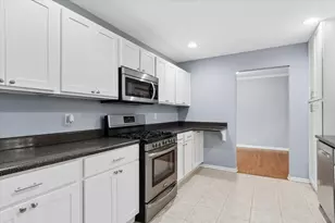 308 Tamarack Ave, Naperville, IL 60540 - Photo 7