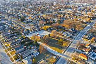 8450 N Shermer Rd, Niles, IL 60714 - Photo 29