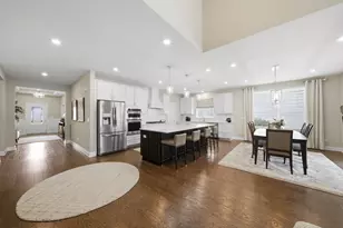 76 Somerset Cir, Wheaton, IL 60189 - Photo 21