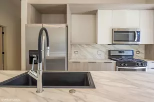 4181 W Belmont Ave, Chicago, IL 60641 - Photo 15