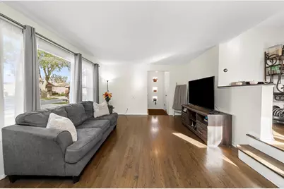 10429 S Keeler Avenue, Oak Lawn, IL 60453 - Photo 3