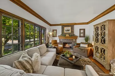 800 N Oak Park Avenue, Oak Park, IL 60302 - Photo 3