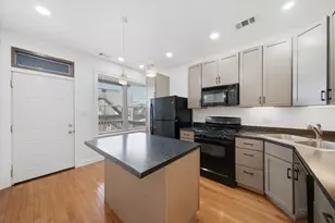 2908 W Palmer St, Chicago, IL 60647 - Photo 5