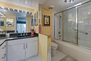 4757 Howard St, Skokie, IL 60076 - Photo 21