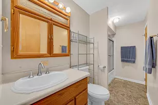 327 Emery Ave, Romeoville, IL 60446 - Photo 11