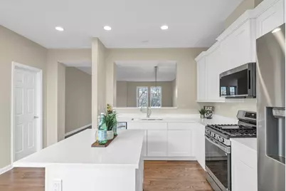 2110 S Crambourne Way, Arlington Heights, IL 60005 - Photo 5