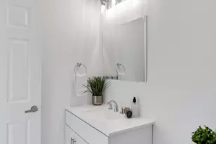 2110 S Crambourne Way, Arlington Heights, IL 60005 - Photo 11