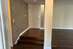 1 Oak Brook Club Dr, Oak Brook, IL 60523 - Photo 7