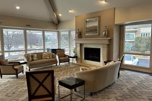 1 Oak Brook Club Dr, Oak Brook, IL 60523 - Photo 37