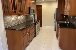 1 Oak Brook Club Dr, Oak Brook, IL 60523 - Photo 15