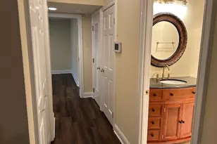 1 Oak Brook Club Dr, Oak Brook, IL 60523 - Photo 21