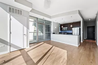 [Address not provided], Chicago, IL 60654 - Photo 7