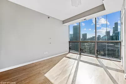 [Address not provided], Chicago, IL 60654 - Photo 3