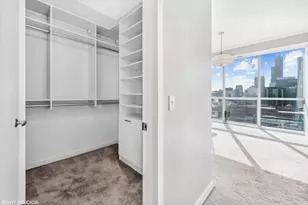 [Address not provided], Chicago, IL 60654 - Photo 11