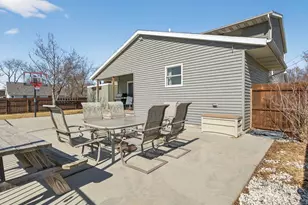 955 E 4th St, Coal City, IL 60416 - Photo 37