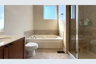 2917 N Claremont Avenue, Chicago, IL 60618 - Photo 25