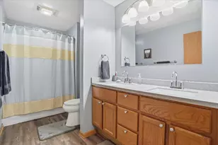 38546 N Pne Ave, Beach Park, IL 60099 - Photo 17