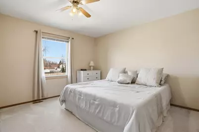 38546 N Pine Avenue, Beach Park, IL 60099 - Photo 9