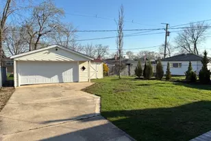 4444 Lisa Ln, Oak Forest, IL 60452 - Photo 19