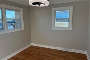 4444 Lisa Ln, Oak Forest, IL 60452 - Photo 9