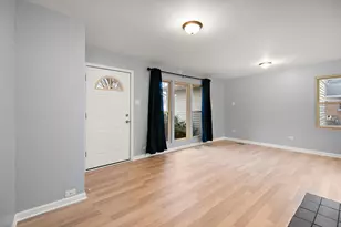 310 Nassau St, Park Forest, IL 60466 - Photo 3