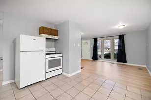 310 Nassau St, Park Forest, IL 60466 - Photo 9