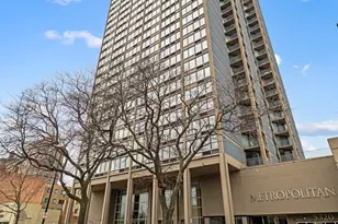 5320 N Sheridan Rd, Chicago, IL 60640 - Photo 1