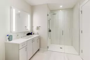 14 W Superior St, Chicago, IL 60654 - Photo 13