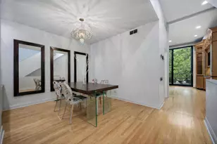 65 W Schiller St, Chicago, IL 60610 - Photo 9