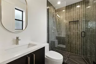 1443 W Roscoe St, Chicago, IL 60657 - Photo 9