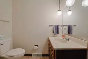 961 Dearborn Cir, Carol Stream, IL 60188 - Photo 17