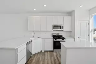 311 Settlers Pl, West Dundee, IL 60118 - Photo 5