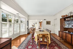324 Davis St, Evanston, IL 60201 - Photo 9