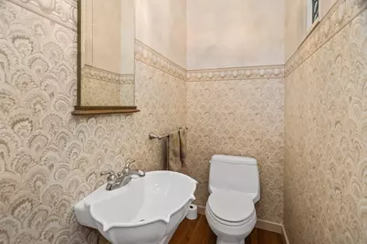 324 Davis Street, Evanston, IL 60201 - Photo 15