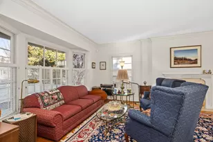 324 Davis St, Evanston, IL 60201 - Photo 3