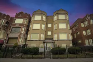 6926 S Paxton Ave, Chicago, IL 60649 - Photo 3