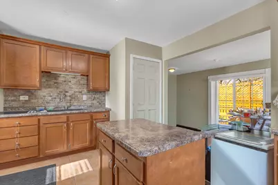 1501 Washington Street, Lake in the Hills, IL 60156 - Photo 7