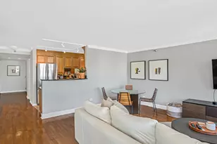 345 N La Salle Dr, Chicago, IL 60654 - Photo 3