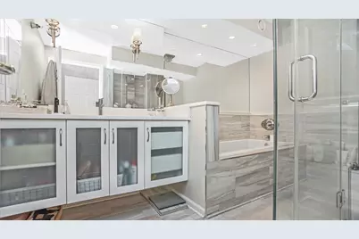 345 N La Salle Drive #4302, Chicago, IL 60654 - Photo 9