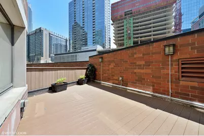 211 E Ohio Street #716, Chicago, IL 60611 - Photo 15