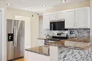 17914 W Twin Lakes Blvd, Grayslake, IL 60030 - Photo 7