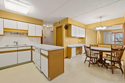 6755 N Milwaukee Avenue #303, Niles, IL 60714 - Photo 3