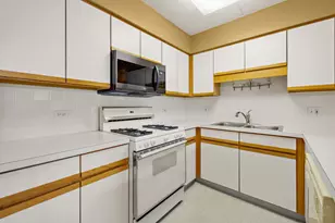 6755 N Milwaukee Ave, Niles, IL 60714 - Photo 13