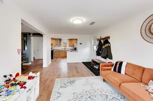 2506 Allison Ct, Glenview, IL 60025 - Photo 9