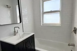 7712 S Jeffery Blvd, Chicago, IL 60649 - Photo 11