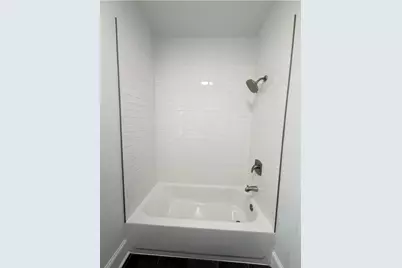 7712 S Jeffery Boulevard #3, Chicago, IL 60649 - Photo 9