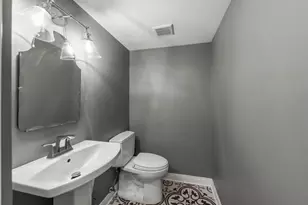 940 Weatherbee Pl, Downers Grove, IL 60516 - Photo 21